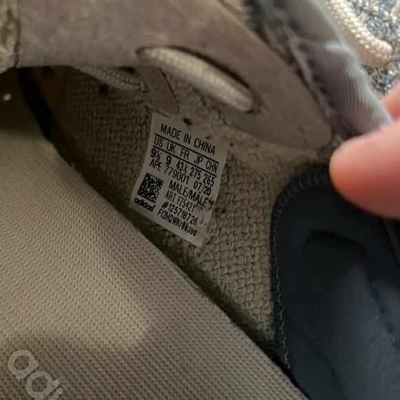 YEEZY 350 ISRAFIL - Picture 8 of 8